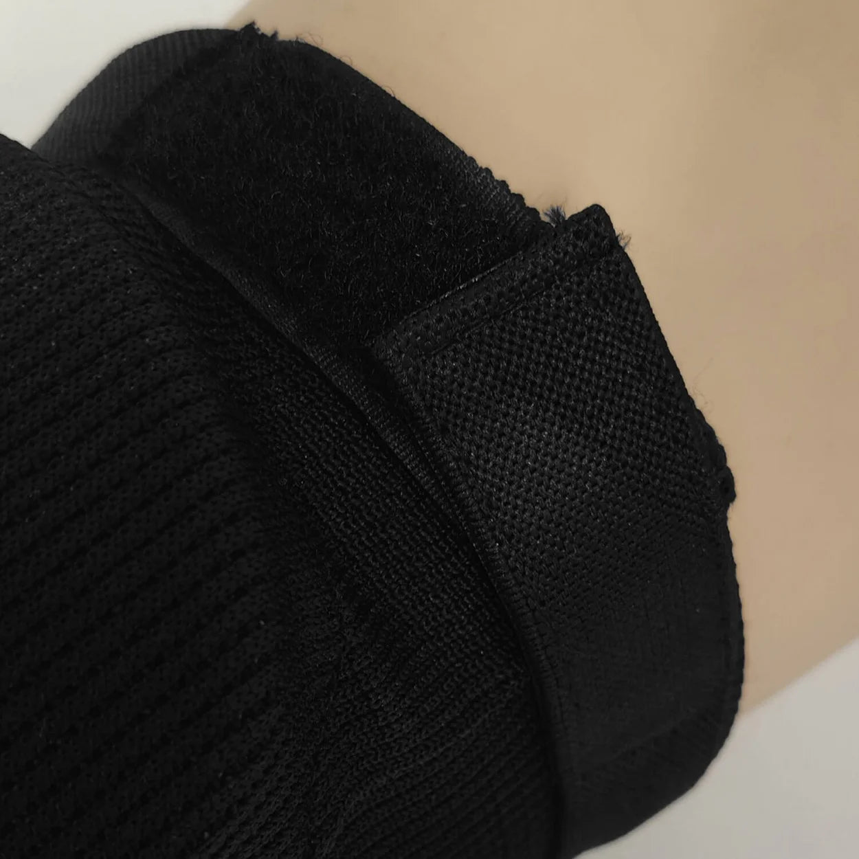 Επιαγκωνίδες Olympus LB1 Knitted Βαμβακερές, Μαύρες