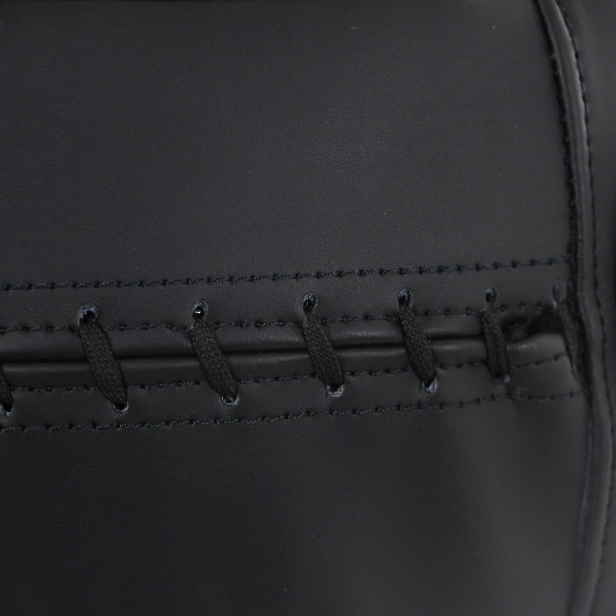 Target adidas ROUND, Black