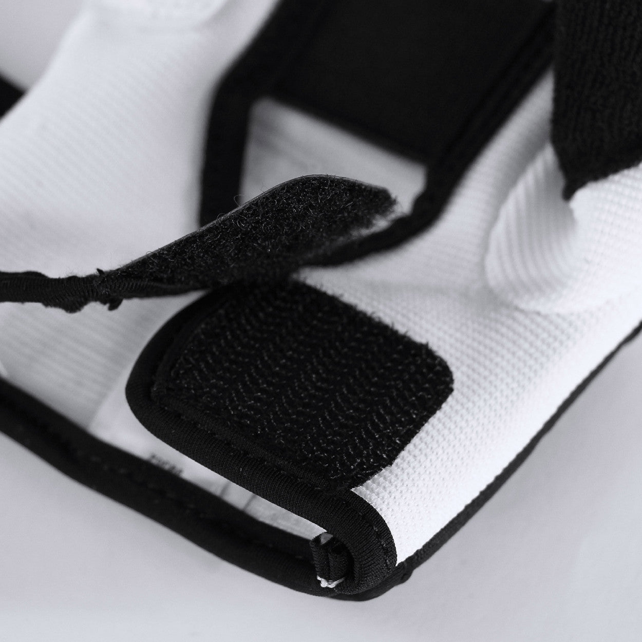 adidas FIGHTING Taekwondo WT Handguards, White/Black
